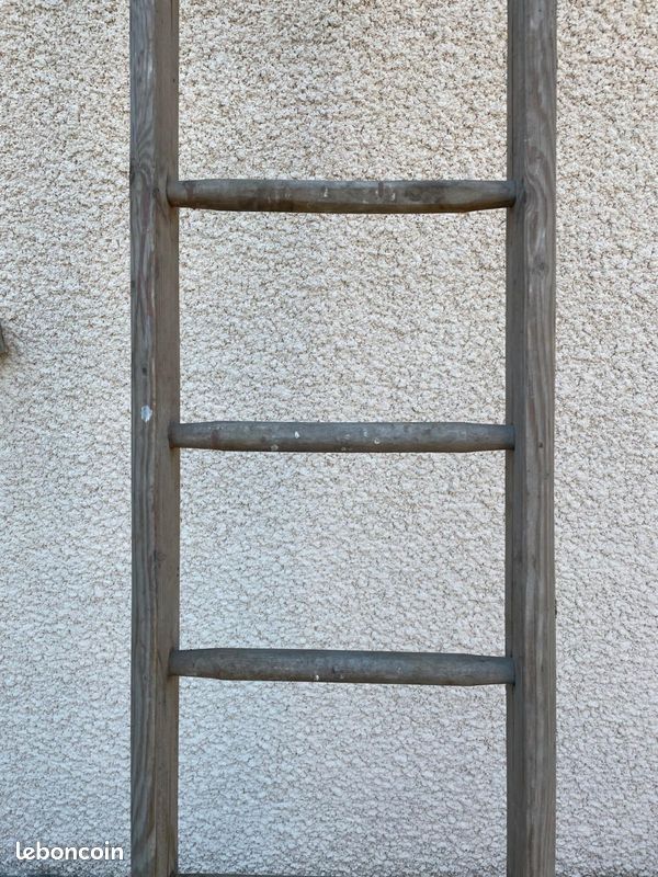 Echelle en bois (image 2)