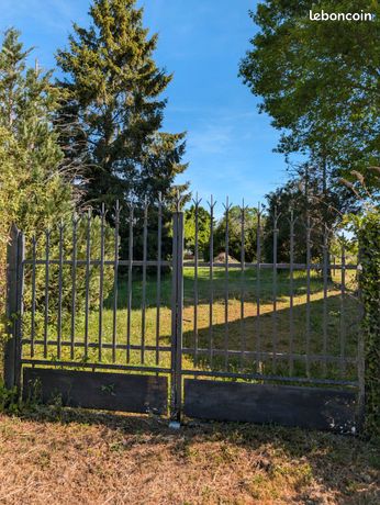 Terrain de 1886 M2 avec garage