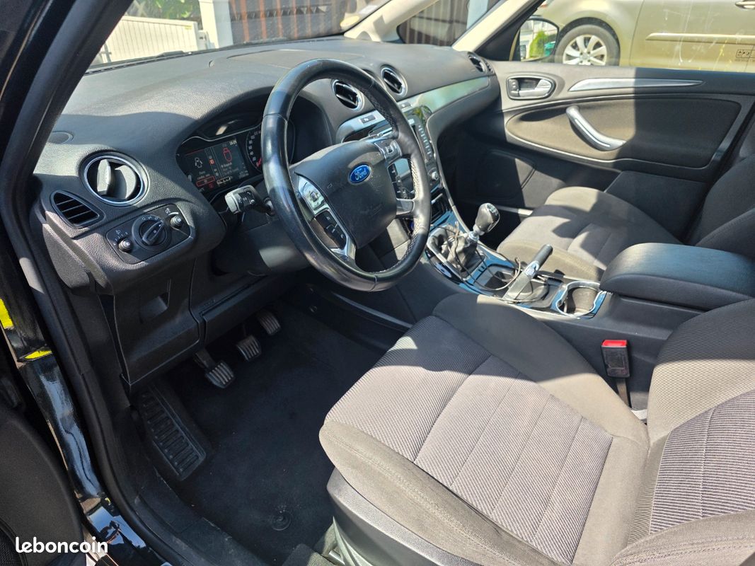 Ford S-Max 2.0 TDCi 140 FAP Titanium - 7 Pl (image 2)