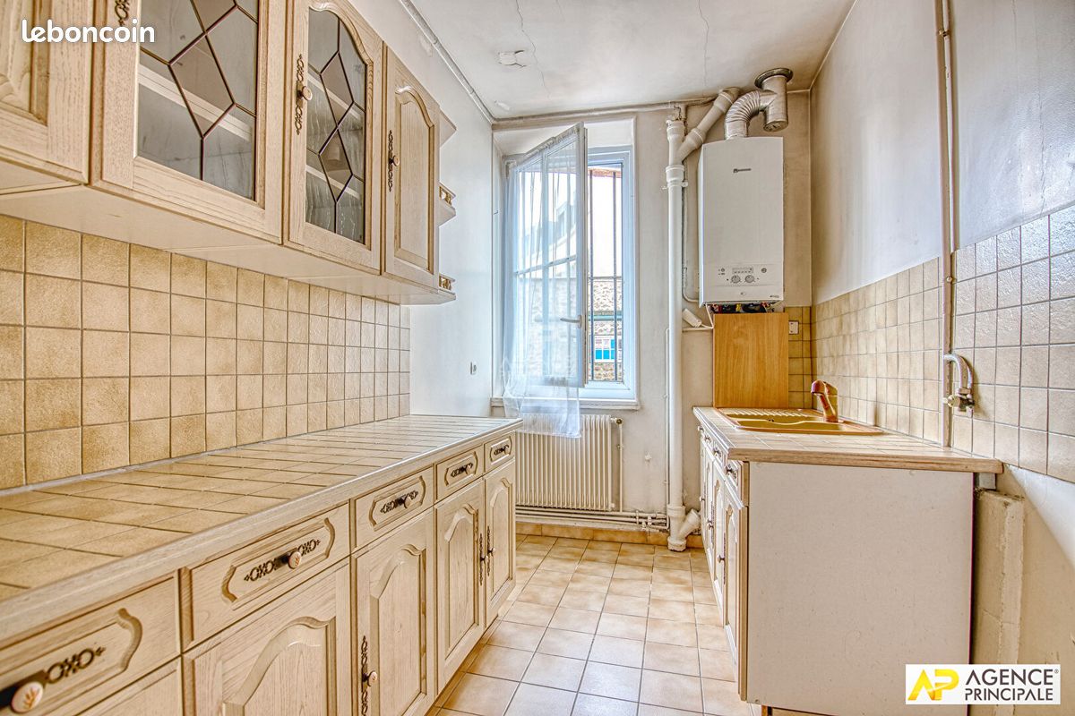 Appartement 2 pièces 47 m² · à Versailles · 47 m² · 305 000 €