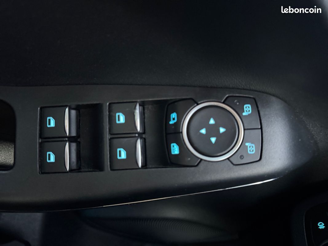 FORD PUMA 155 ch mHEV SS BVM6 Titanium CarPlay Enceinte BO Radar de recul Garantie 12 Mois Europe (image 22)