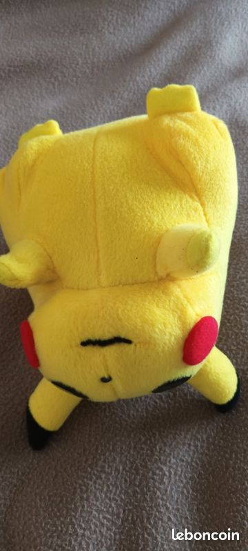 Peluche pokémon Pikachu (image 9)