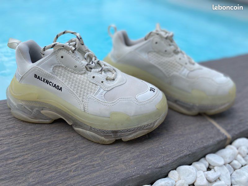 Sneaker Balenciaga triple s clear sole pour femme en blanc
