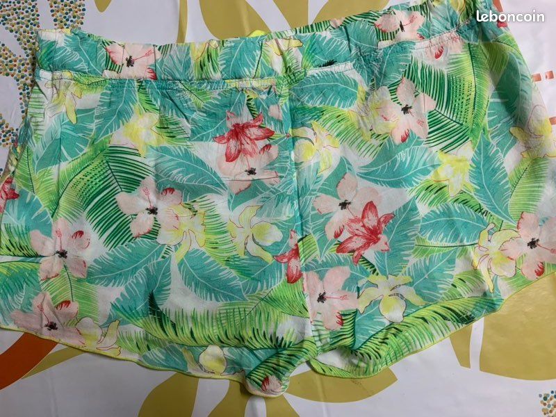 Petit short tissu très léger T38 (image 4)