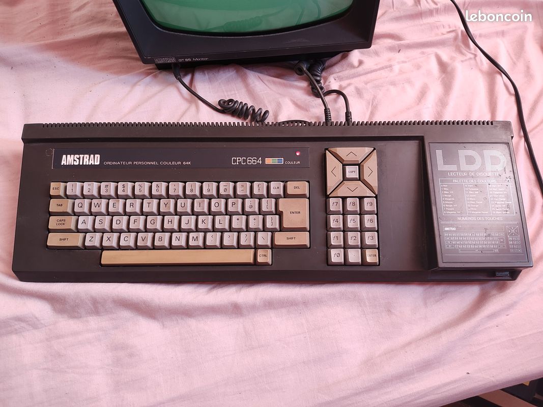 Amstrad CPC 464 - Rainbow Island - Complet - Bon État