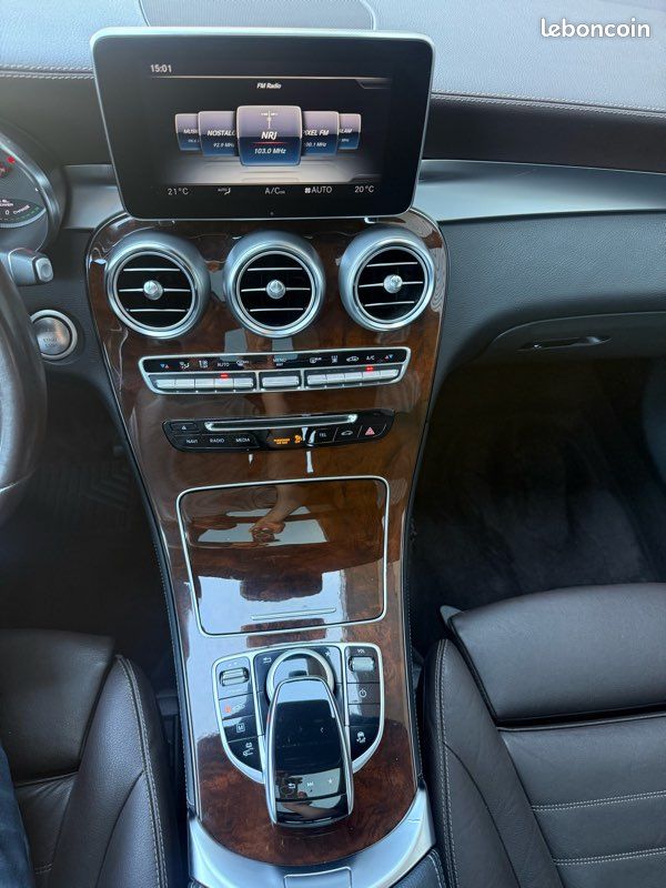 MERCEDES-BENZ GLC 350e 4MATIC EXECUTIVE 7G-DCT HYBRIDE RECHARGEABLE / TOIT OUVRANT / ATTELAGE ELECTRIQUE (image 11)