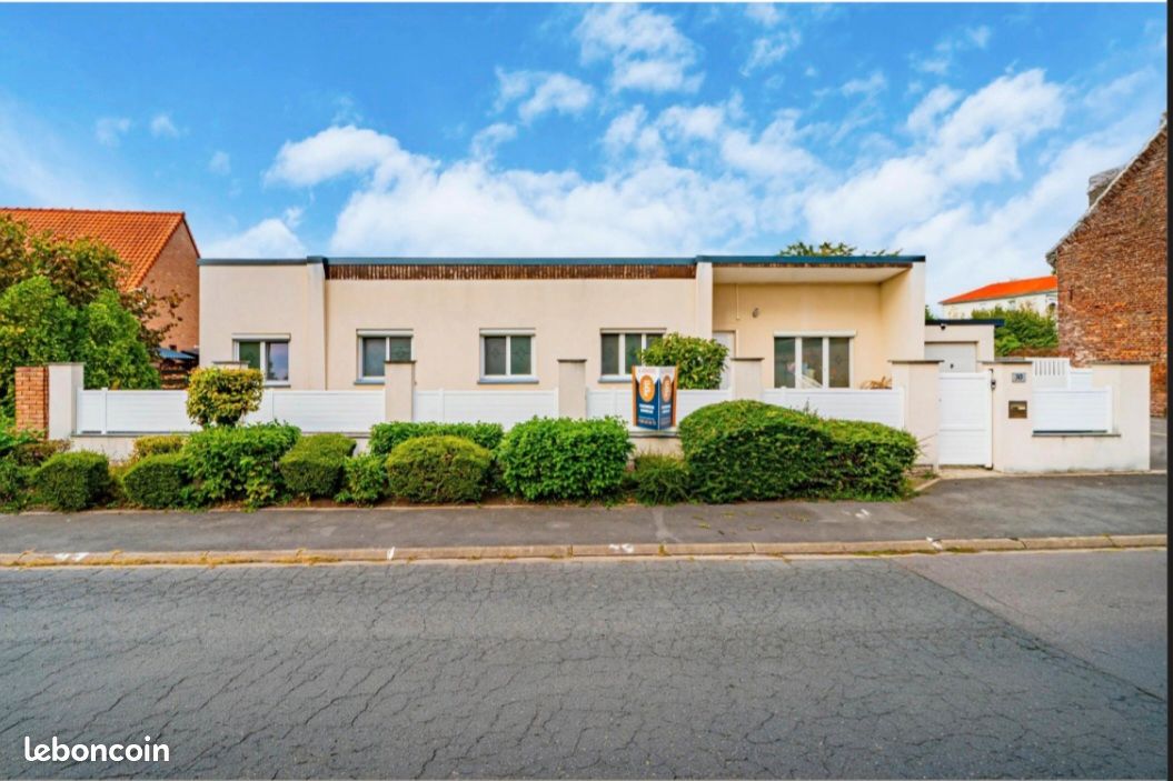 Maison 8 pièces 140 m² · à Crespin · 140 m² · 320 000 €