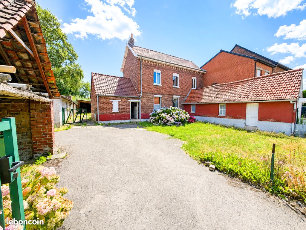 Maison 5 pièces 110 m² · à Saint-Venant · 110 m² · 136 500 €