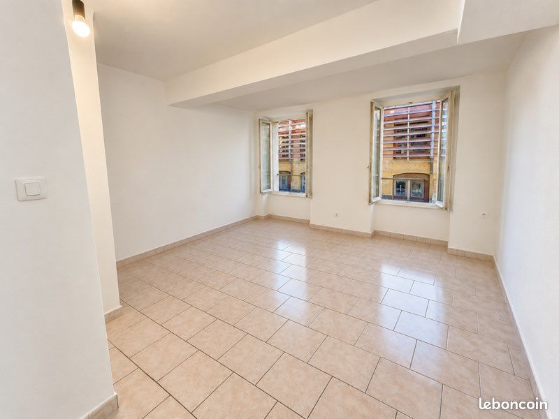 Appartement 1 pièce 42 m² · à Digne-les-Bains · 42 m² · 460 €/mois