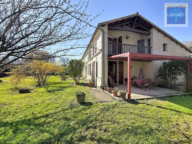 Maison 11 pièces 296 m²