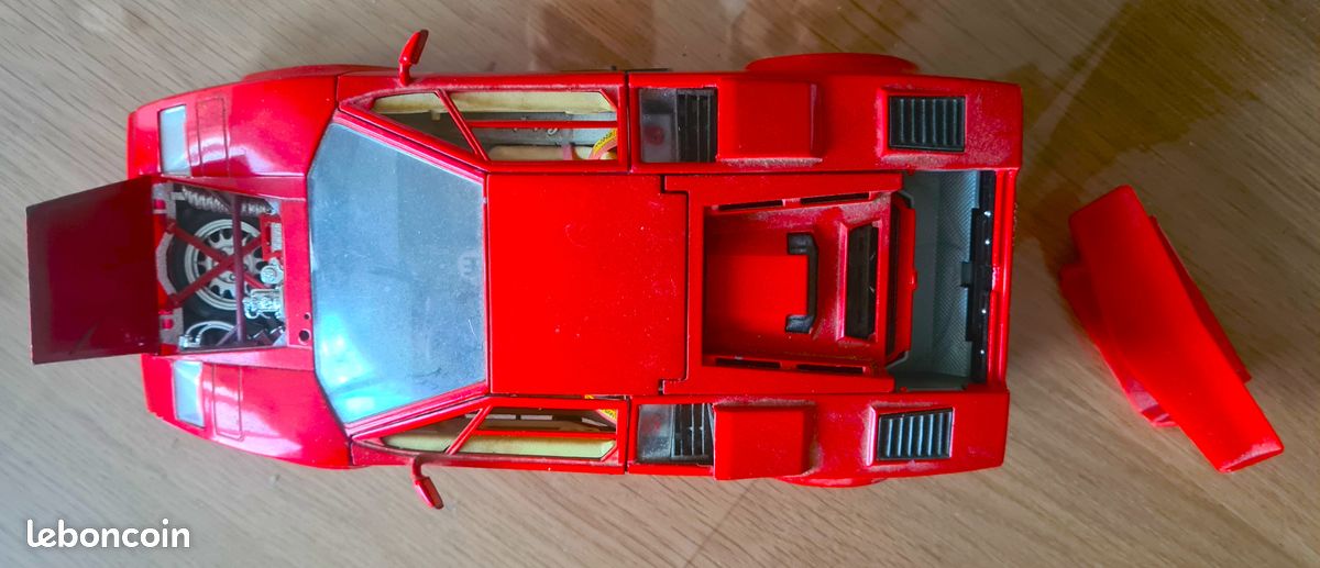 Lamborghini Countach GT 1988 Burago 1/24 Métal Kit - Collection