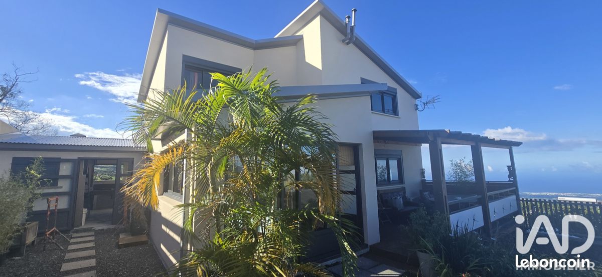 Maison 5 pièces 125 m² · au Tampon · 125 m² · 447 000 €
