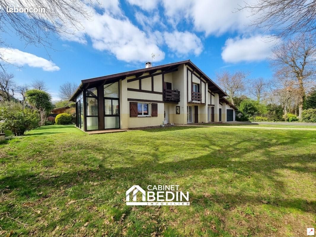 Maison 8 pièces 175 m² · à Gujan-Mestras · 175 m² · 648 000 €