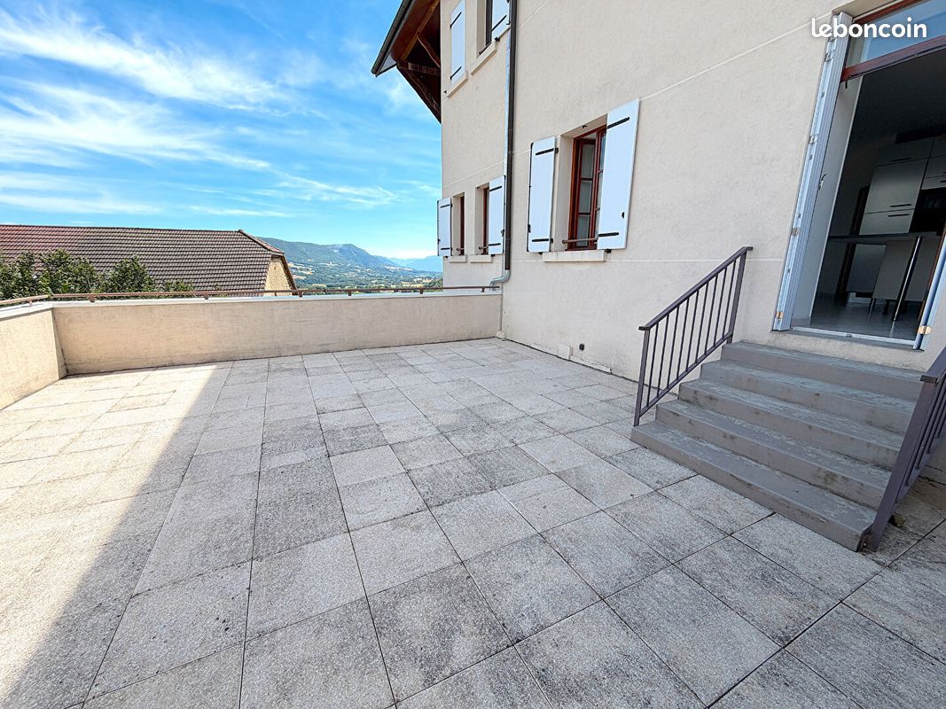 Appartement 4 pièces 82 m² · à Challonges · 82 m² · 275 000 €