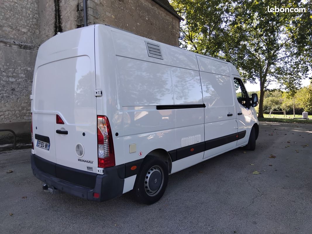 Master food truck 130 cv attelage 15000 kms d origine 16700 EUROS HT GARANTIE 12 MOIS (image 3)