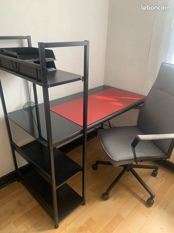 Bureau + fauteuil (image 1)