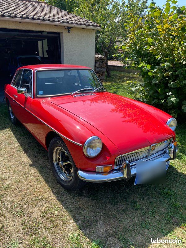 Vends ou échange, MGB GT (image 1)