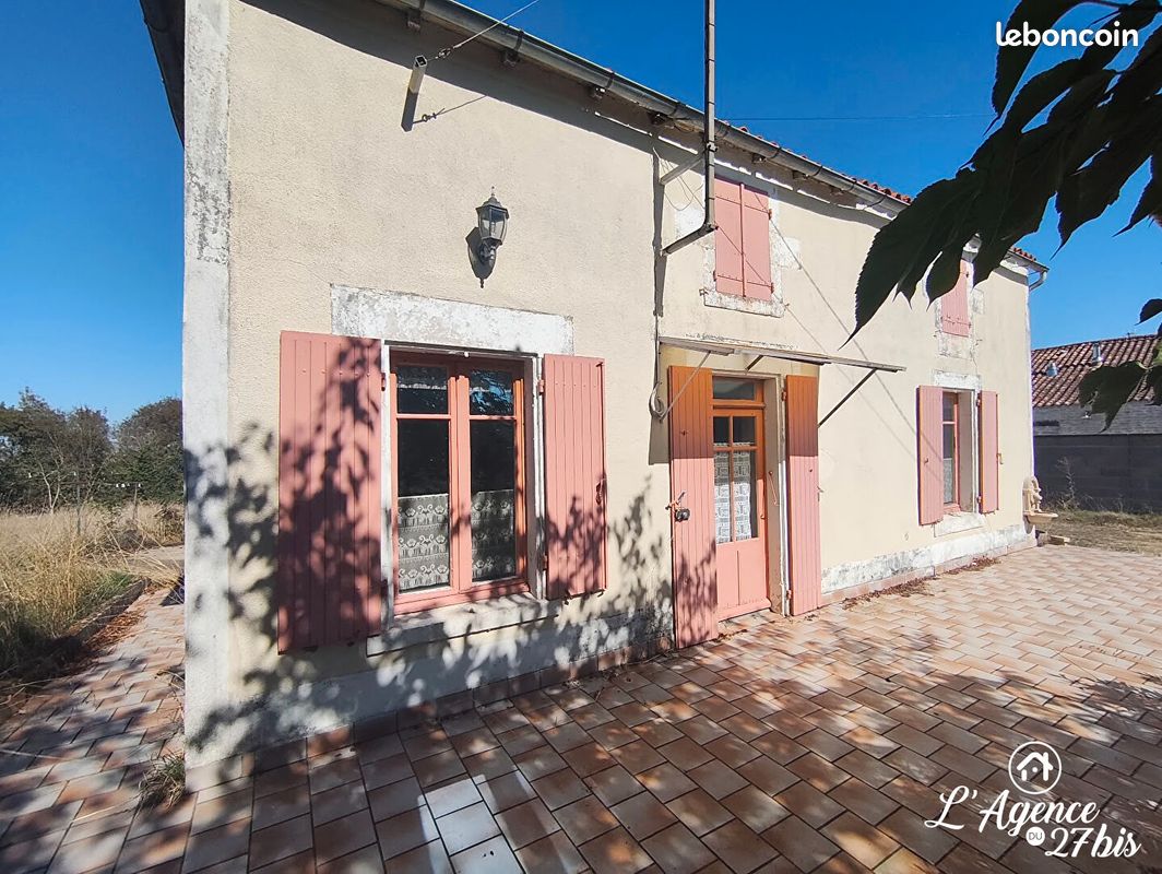 Maison 3 pièces 97 m² · à Saint-Martin-de-Bernegoue · 97 m² · 75 000 €