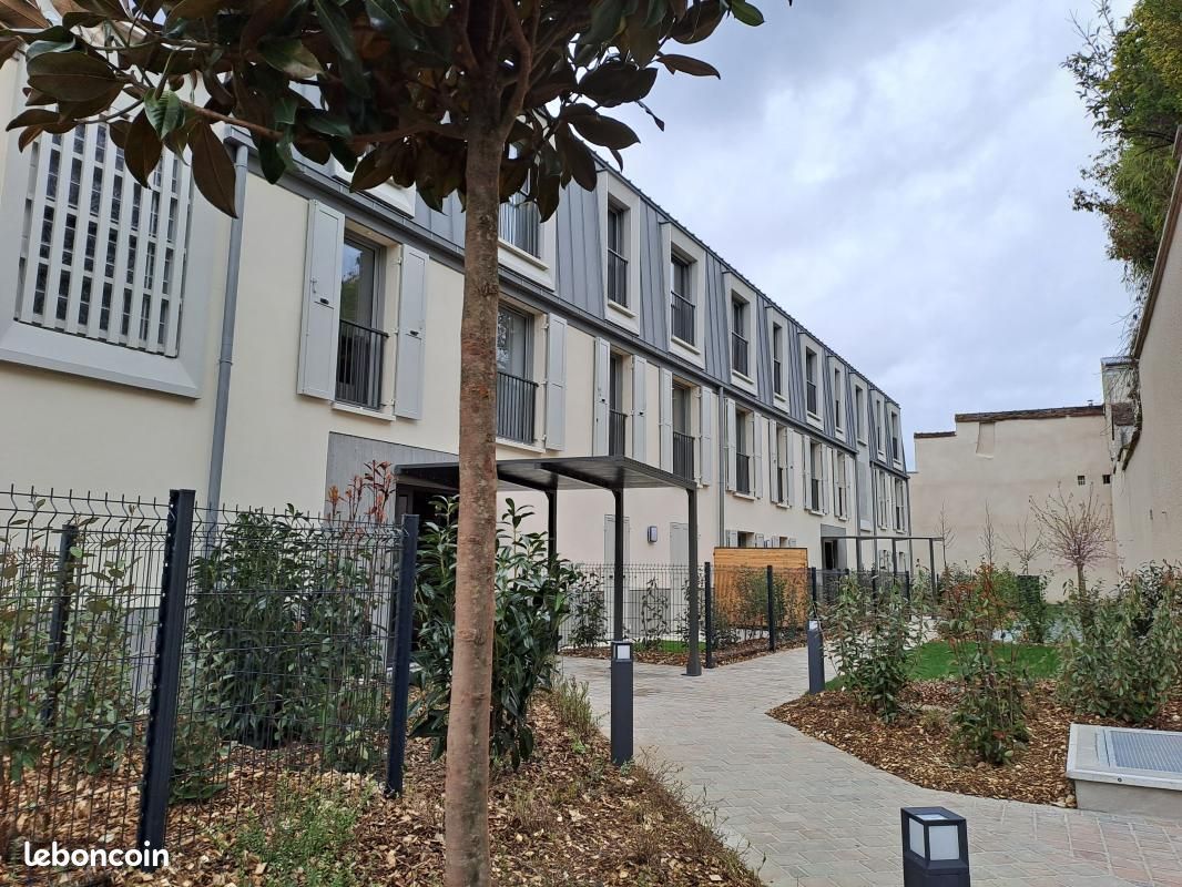 Appartement 1 pièce 42 m² · à Fontainebleau · 42 m² · 755 €/mois