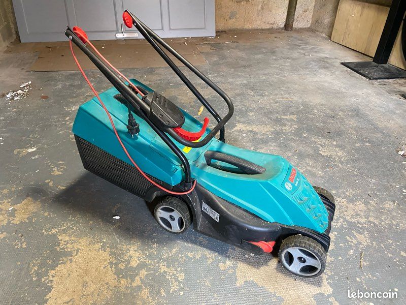 Tondeuse électrique BOSH Rotak 32 (image 1)