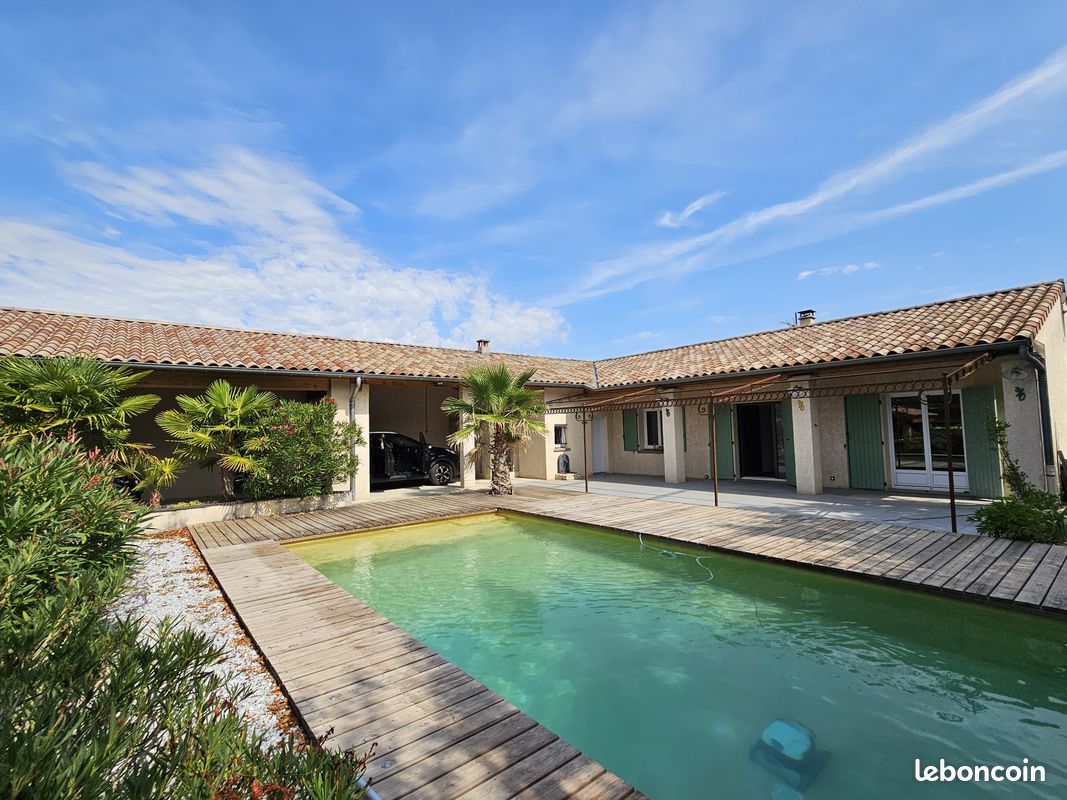Maison 6 pièces 200 m² · à Piégros-la-Clastre · 200 m² · 450 000 €