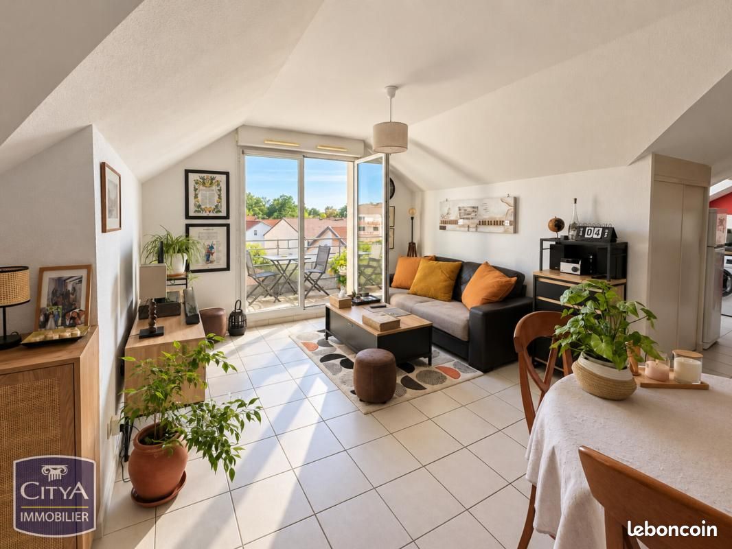 Appartement 3 pièces 64 m² · à Golbey · 64 m² · 105 000 €