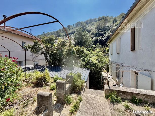 Maison de ville 7 pièces 170 m² — 7