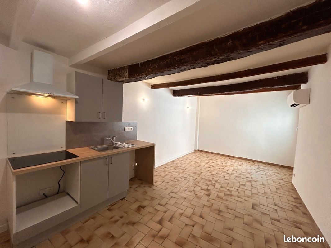 Appartement 1 pièce 25 m² · à Carpentras · 25 m² · 331 €/mois