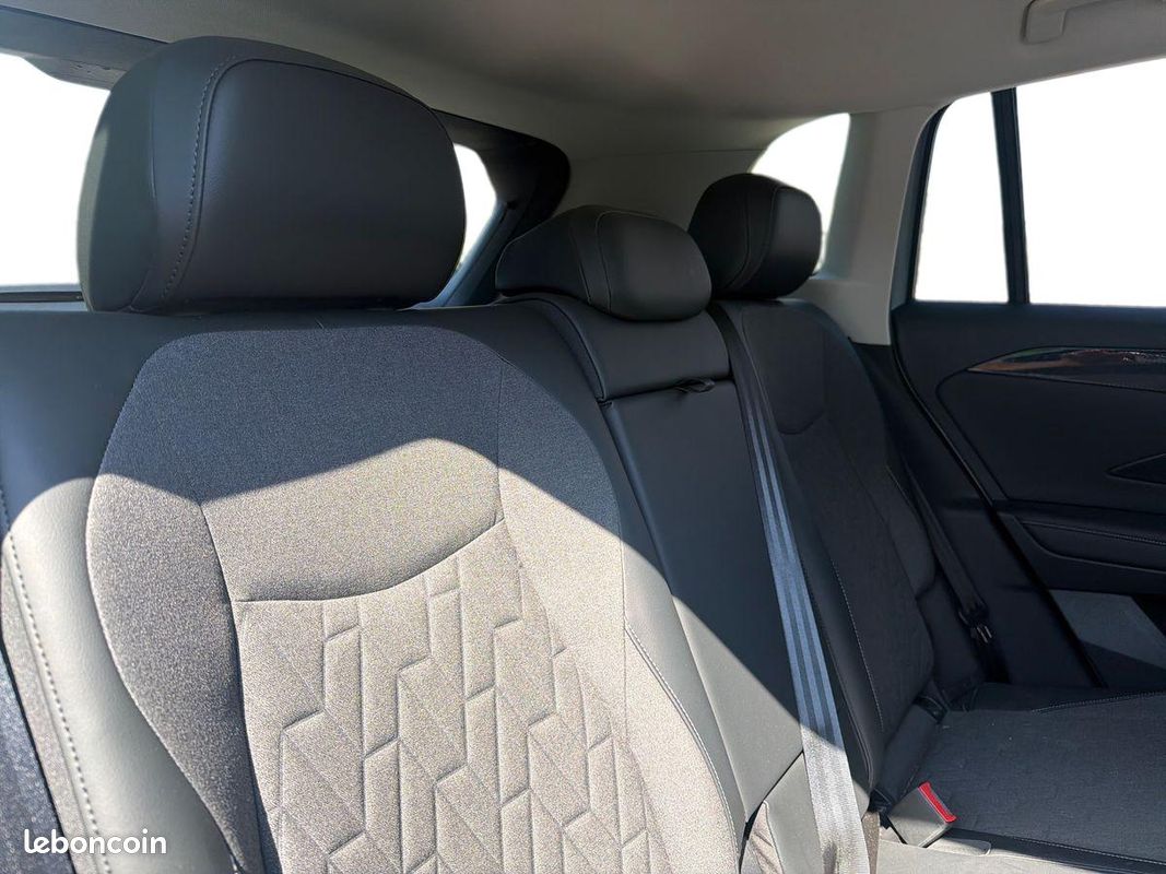 VOLKSWAGEN Tiguan 1.5 eTSI 131ch DSG7 VW Edition (image 10)