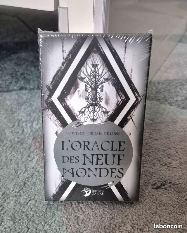 L'Oracle des NEUF Monde - Éditions DANAÉ - Lowenn . Brume de Lune (image 1)