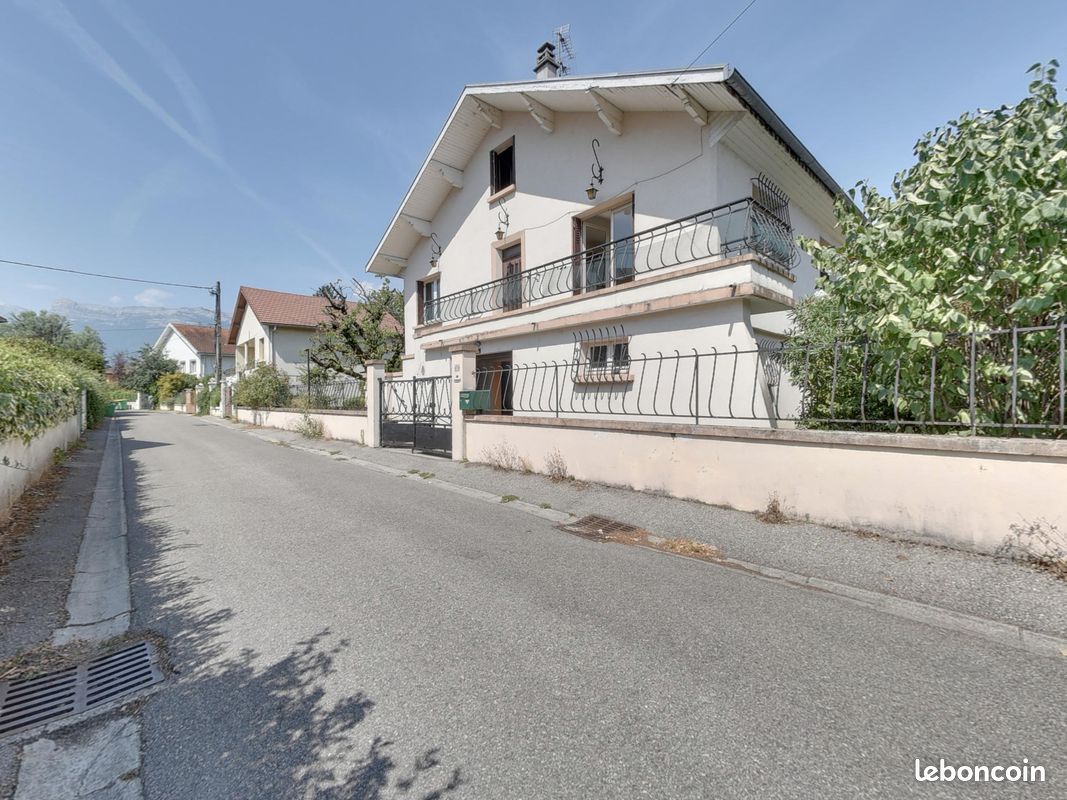 Maison 5 pièces 94 m² · à Échirolles · 94 m² · 235 000 €