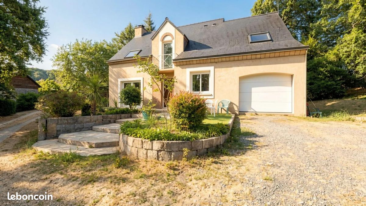 Maison 5 pièces 130 m² · à Bourg-des-Comptes · 130 m² · 324 500 €