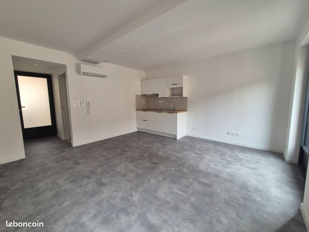 Annonce T1 à louer de 28m2 entièrement rénové à Ayguesvives