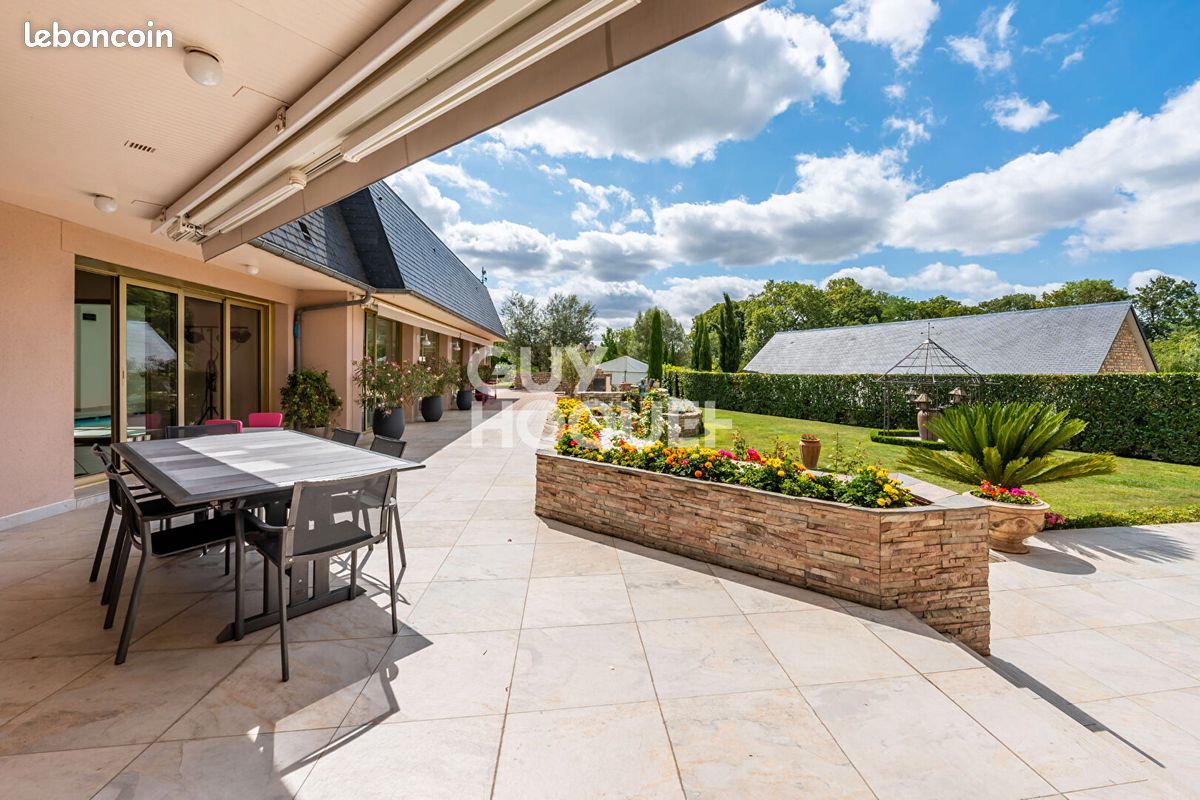 Maison 9 pièces 313 m² · à Étiolles · 313 m² · 1 700 000 €