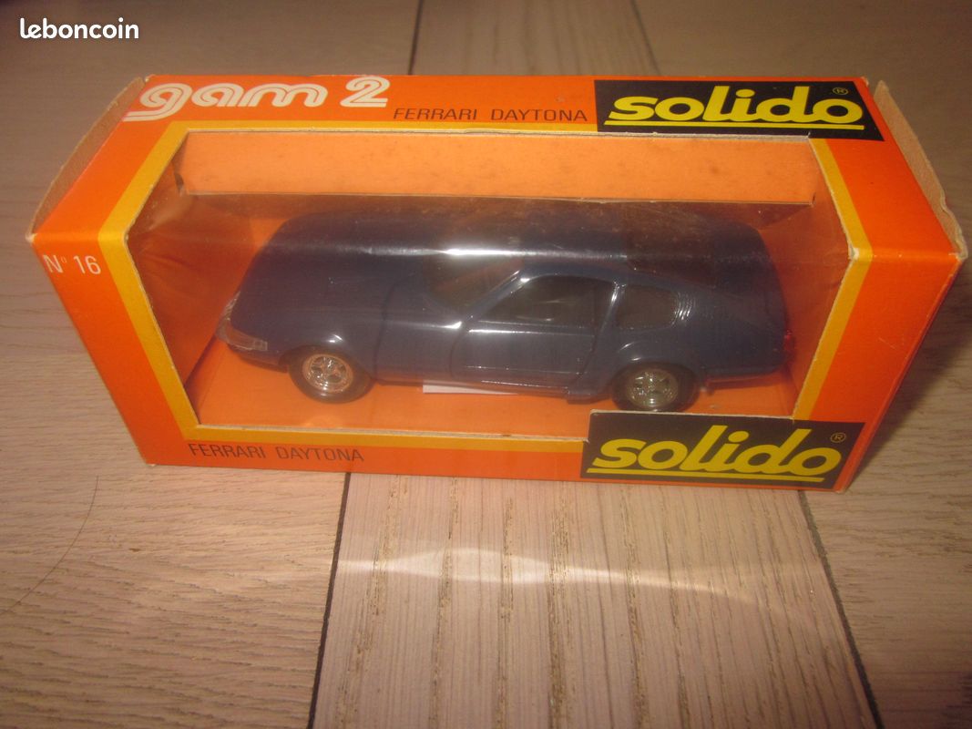 Solido - 1:43 - Ferrari et lola - Catawiki