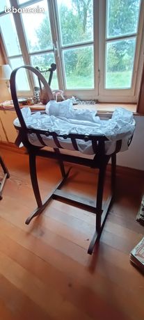 Petit Berceau Ancien En Rotin Avec Matelas Et Oreiller - France Années 1930