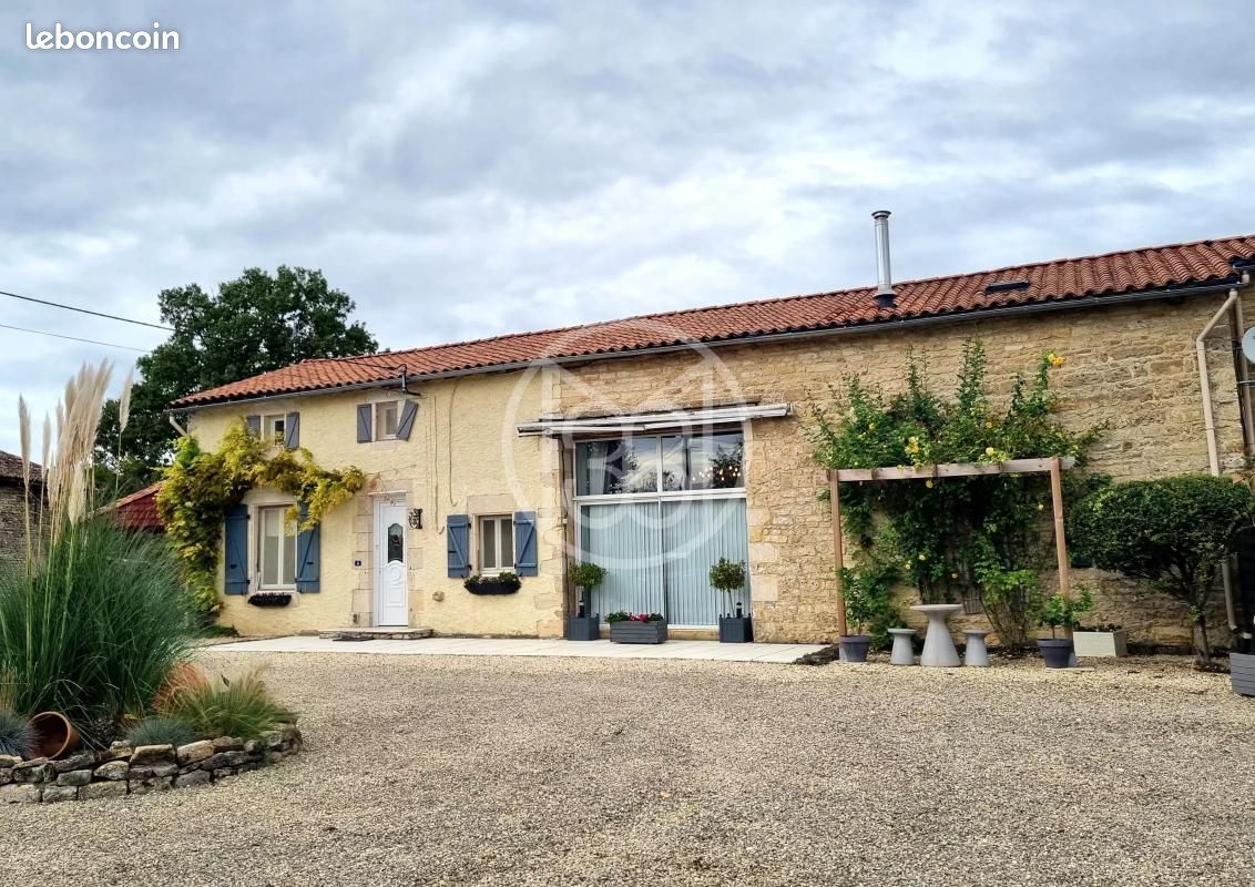 Ferme 150 m² Chaunay - Chaunay 86510 (image principale 0)