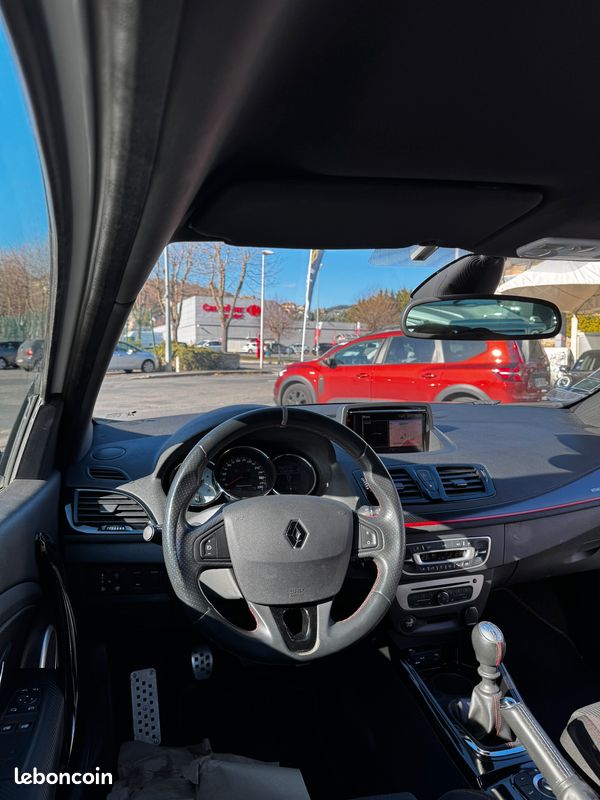 RENAULT - Mégane III Coupé 2.0 16V 265 S&S RS (image 10)