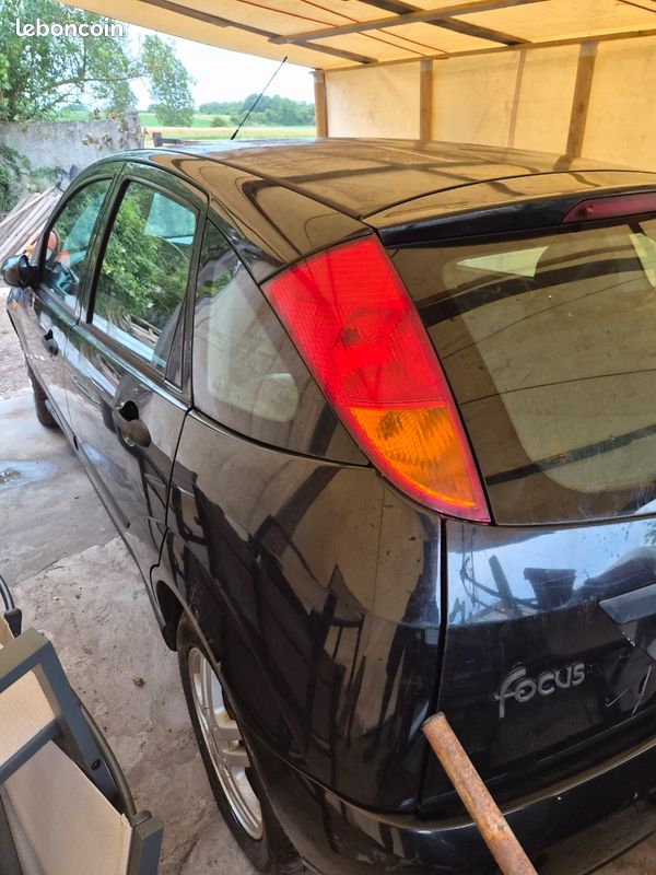 Ford focus (image 2)