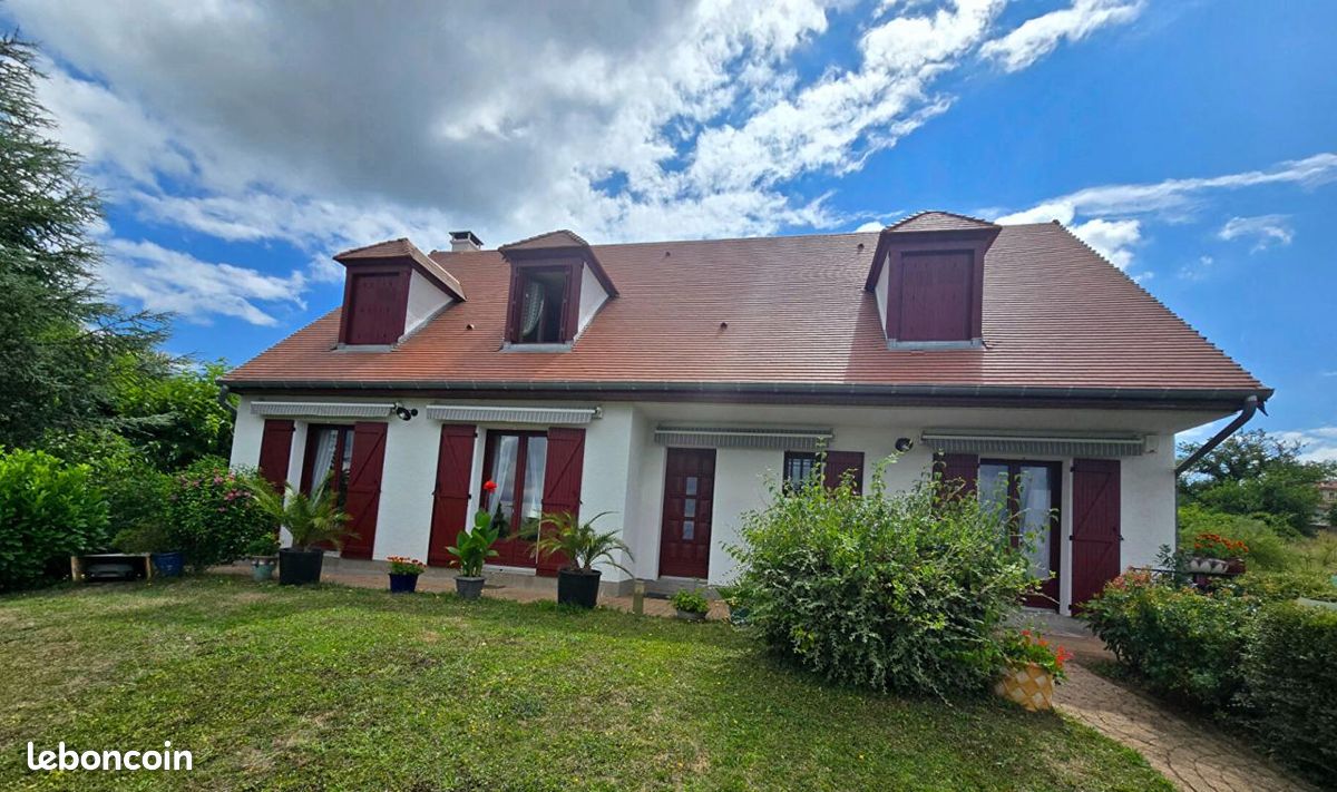Maison 7 pièces 193 m² · à Creuzier-le-Vieux · 193 m² · 384 500 €
