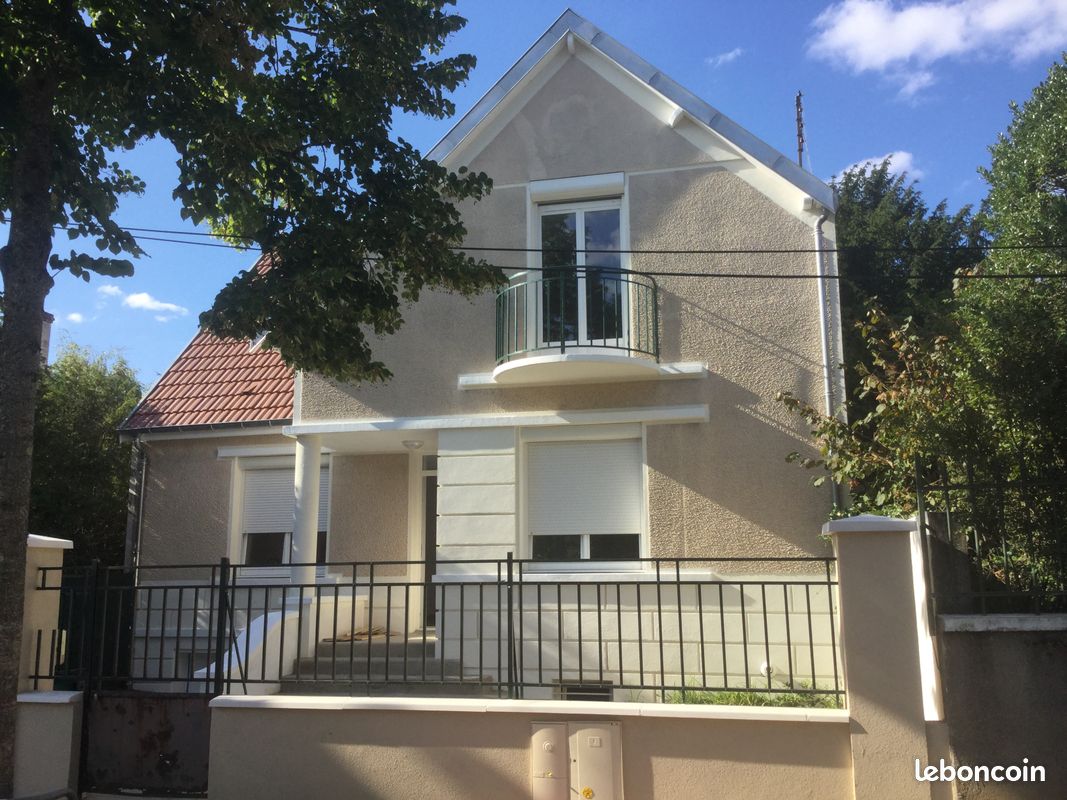 Maison 7 pièces 140 m² · à Dijon · 140 m² · 1 500 €
