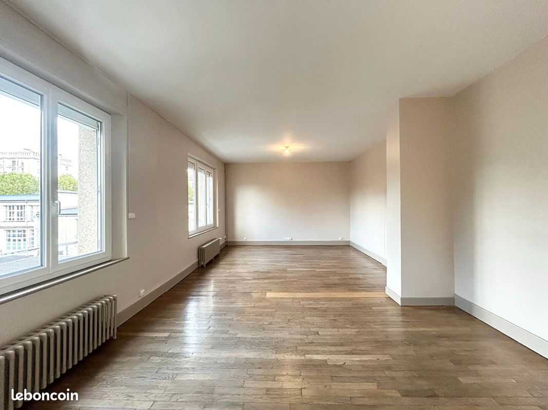 Immeuble 11 pièces 348 m² · à Charleville-Mézières · 348 m² · 409 500 €