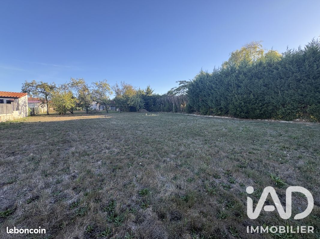 Terrain 613 m² · à Tonnay-Charente · 613 m² · 58 000 €