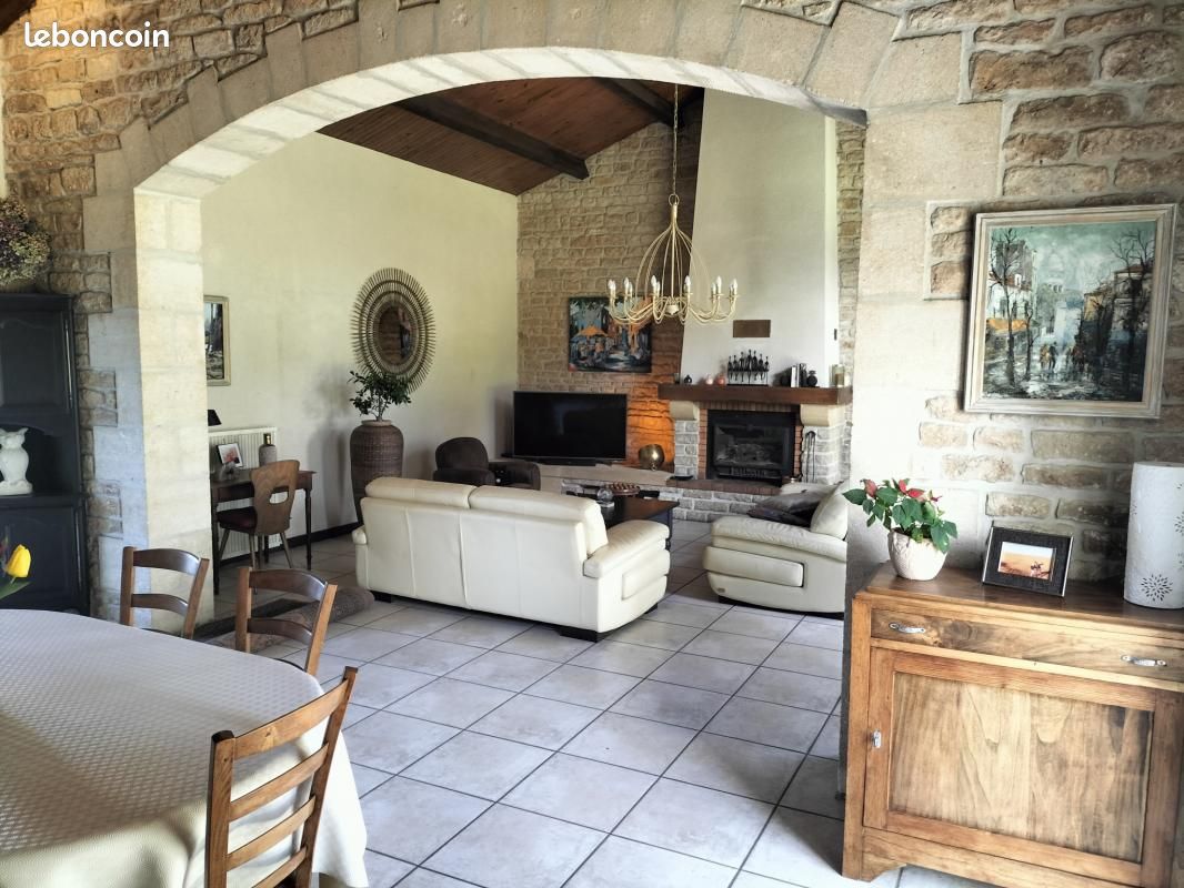 Ferme 7 pièces 200 m² - Melle 79500 (image principale 4)