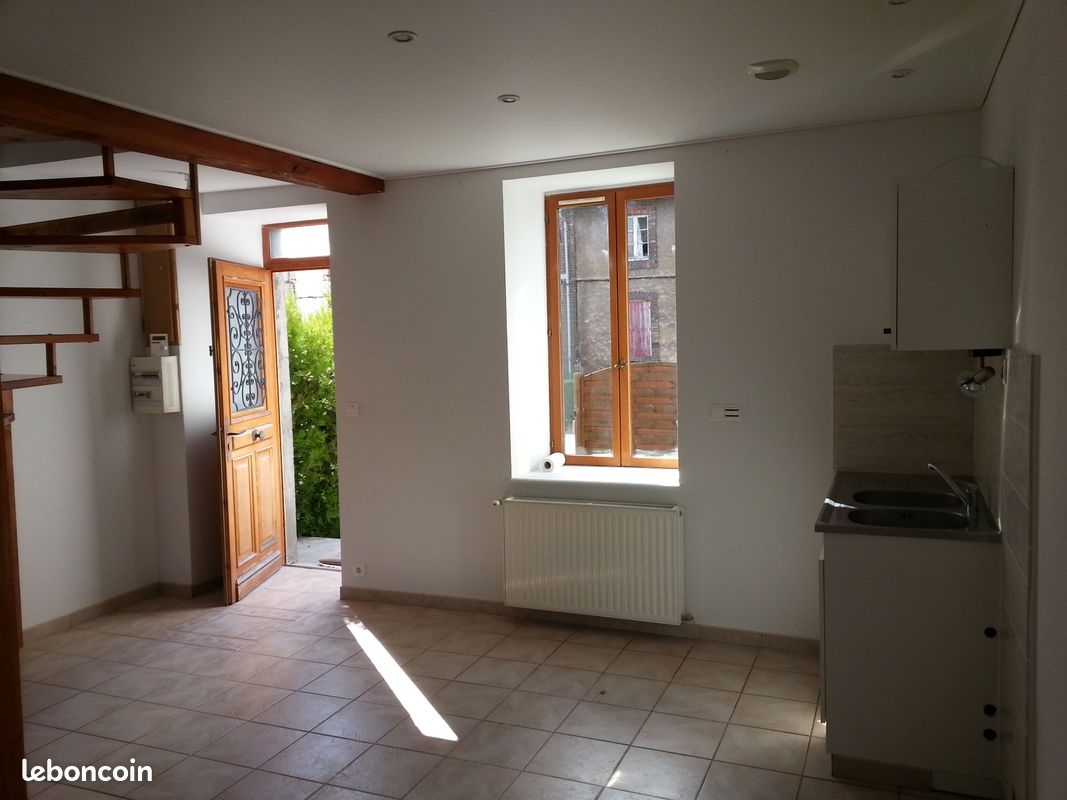 Maison 2 pièces 40 m² · à Épinac · 40 m² · 370 €