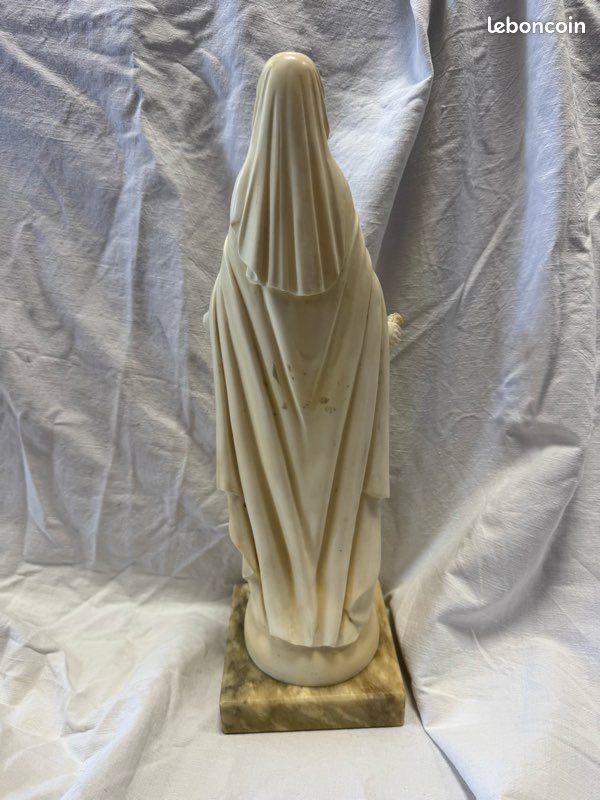 Statue de la vierge en résine (image 7)