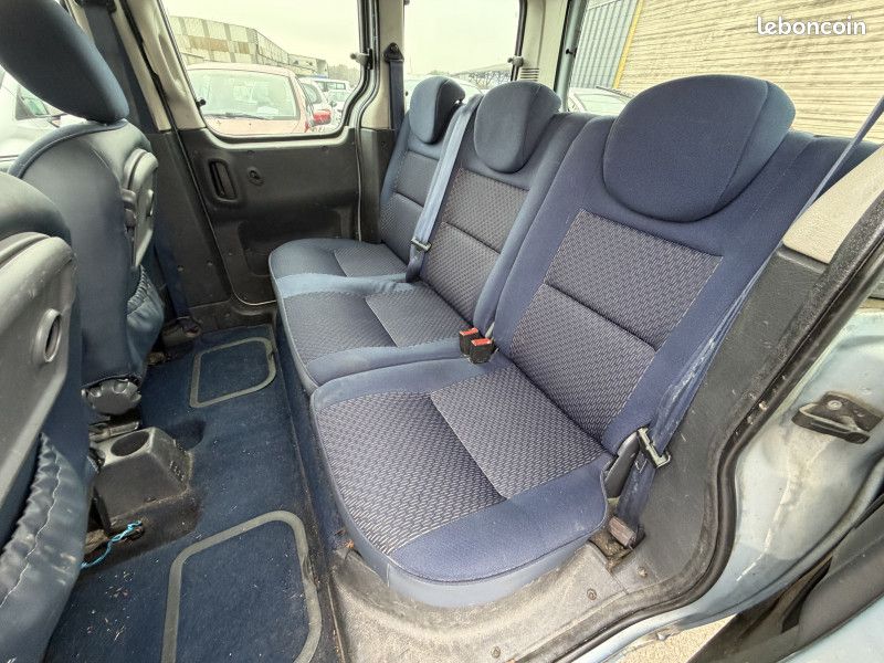 Citroen BERLINGO 1.6 HDI92 MULTISPACE PACK (image 16)