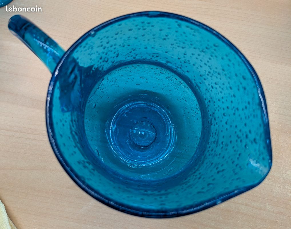 Carafe en verre soufflé Biot avec bouchon – Vintage - Très bon état - Collection