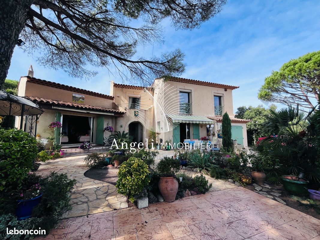 Maison 4 pièces 147 m² · à Fréjus · 147 m² · 790 000 €