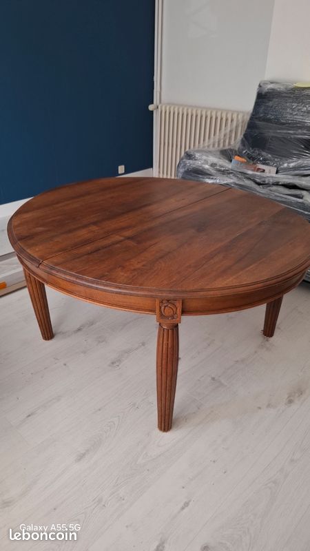 Table basse en noyer (image 1)